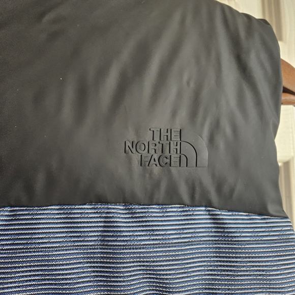 Womens Northface Vest - Picture 3 of 7